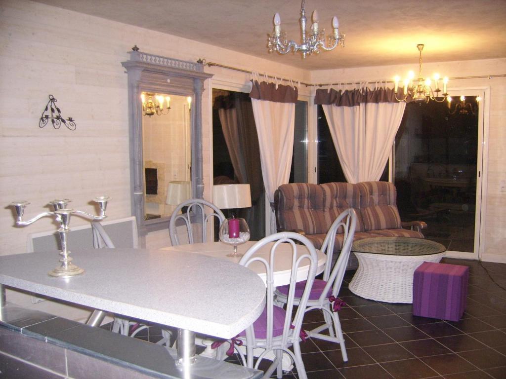Les Gites De La Pomme D'Or Beuzeville Room photo